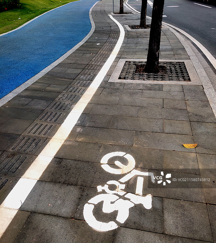 马路、人行道、城市、景观、草坪、科技园、孵化器、写字楼园区图片素材