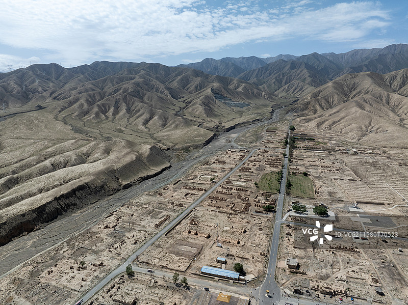 城镇废墟-博罗转井影视基地，甘肃省酒泉市阿克塞哈萨克族自治县图片素材