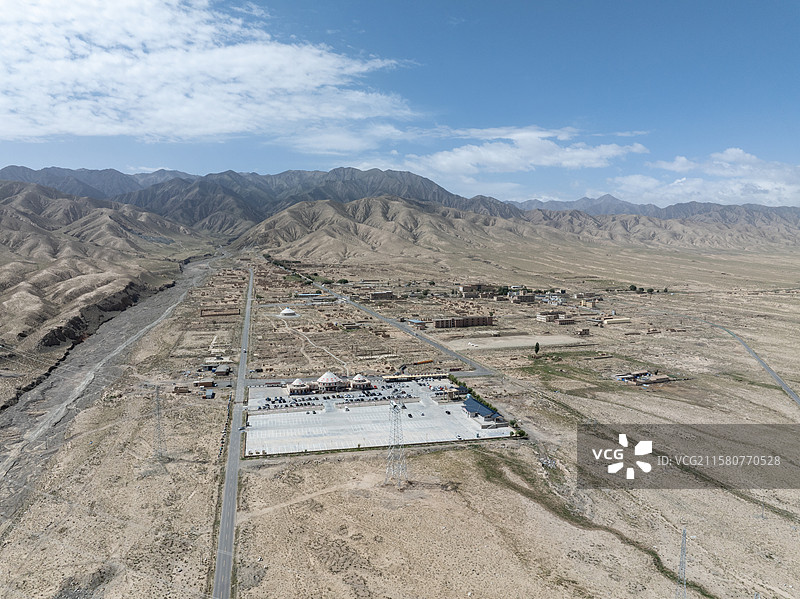 城镇废墟-博罗转井影视基地，甘肃省酒泉市阿克塞哈萨克族自治县图片素材