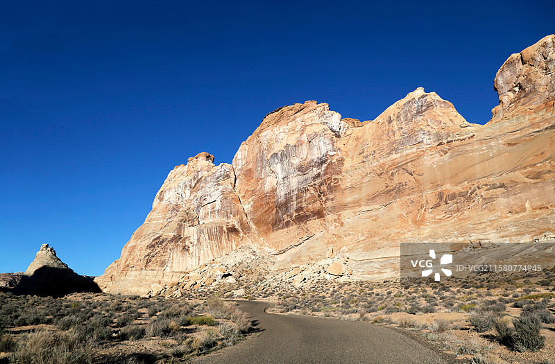 美国犹他州的大峡谷风光，侵蚀地貌与彩色岩层的独特魅力图片素材