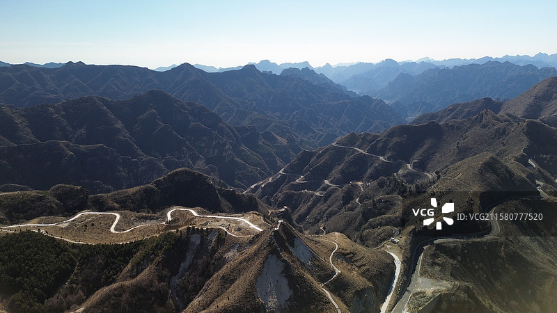 北京房山红井路自然风光 | 群山中的公路风光图片素材