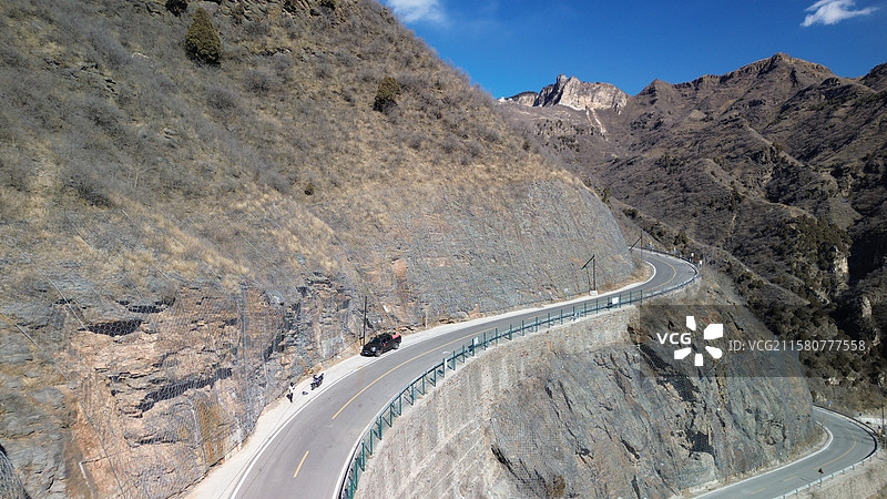 北京房山红井路自然风光 | 群山中的公路风光图片素材