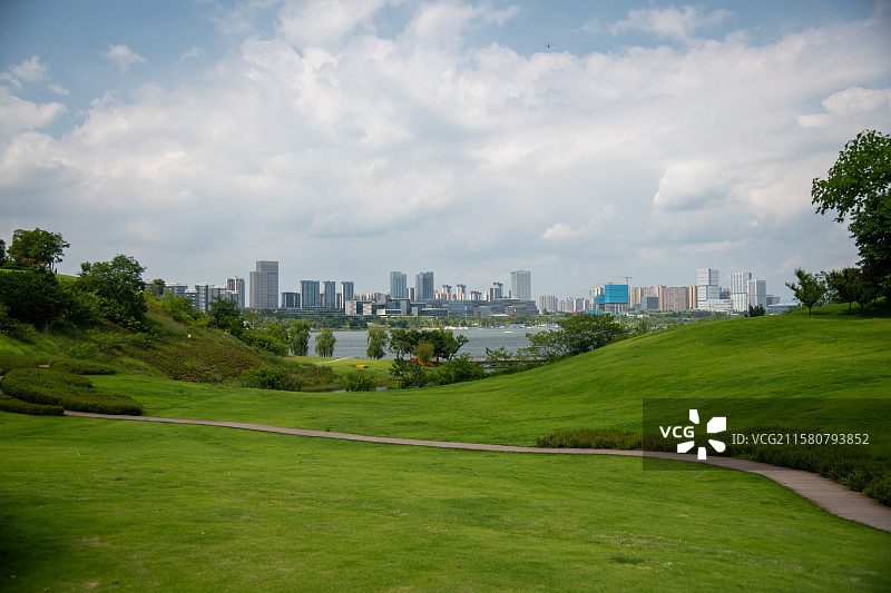四川天府新区兴隆湖湿地公园湖湾半岛风光图片素材