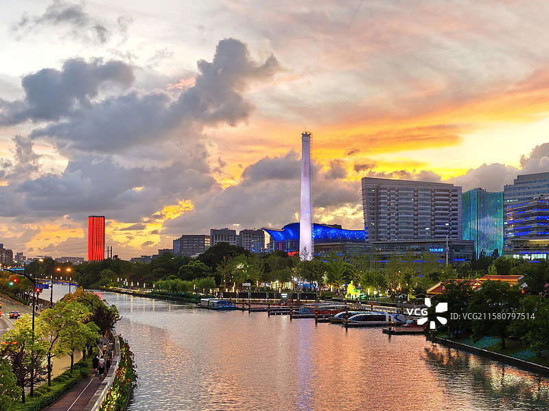 上海半马苏河公园，日落晚霞风光图片素材