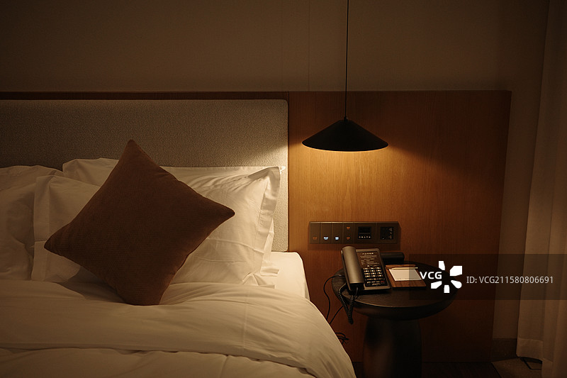 酒店卧室床头图片素材
