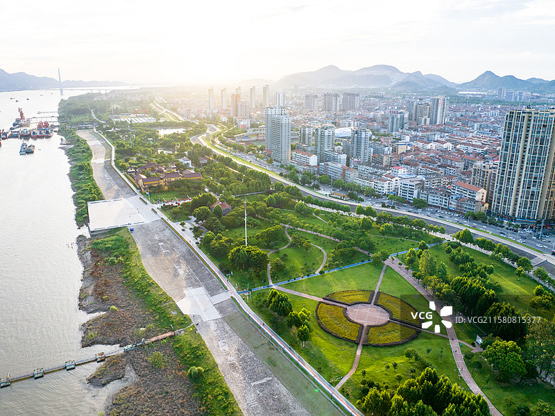 航拍武穴市广济时光景区，武穴滨江公园图片素材