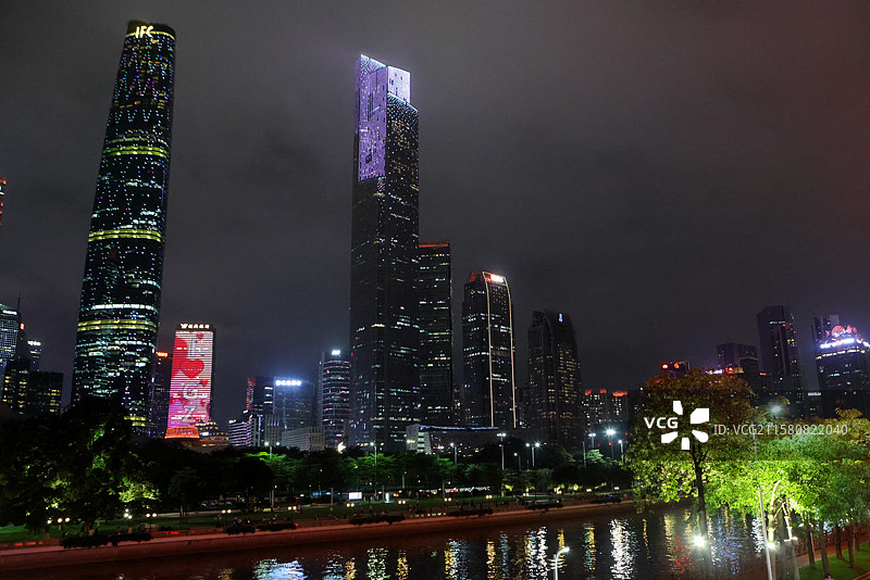 广州珠江广州塔景区花城广场海心沙夜晚风光图片素材