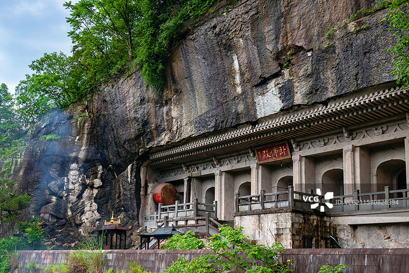 浙江绍兴新昌大佛寺卧佛殿景观图片素材