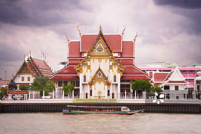 神明与凡人图片素材