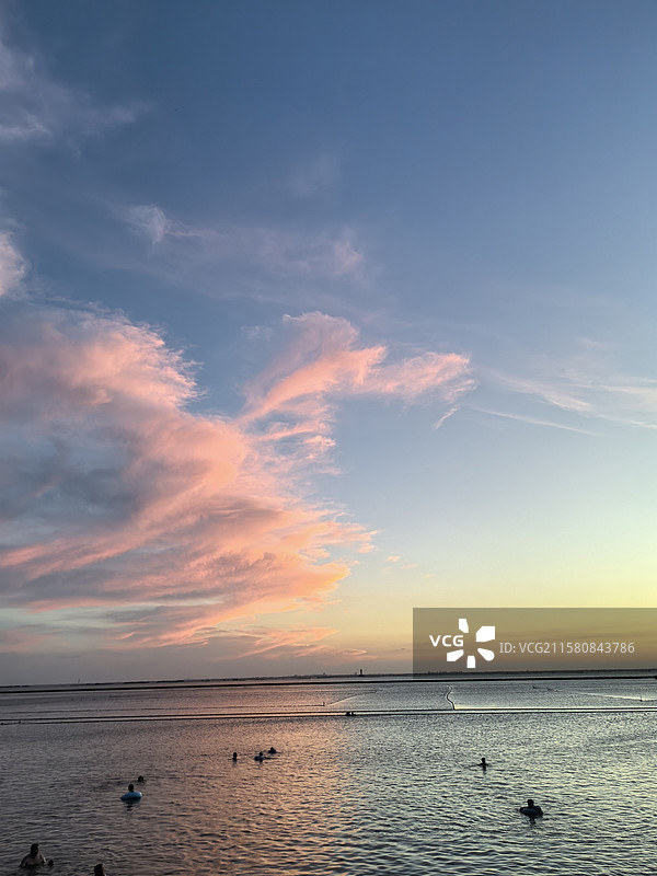 半江瑟瑟半江红图片素材