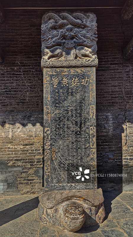 五台山五爷庙，位于台怀镇中心，始建于明代，是座香火极旺的黄庙，殿内供奉广济龙王菩萨，传说有求必应，深图片素材