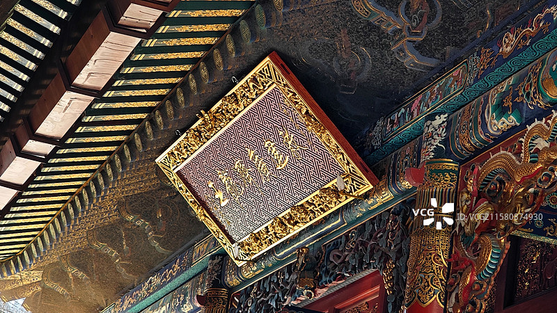 五台山五爷庙，位于台怀镇中心，始建于明代，是座香火极旺的黄庙，殿内供奉广济龙王菩萨，传说有求必应，深图片素材