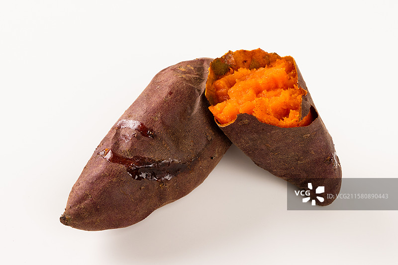 白色背景中的烤地瓜图片素材