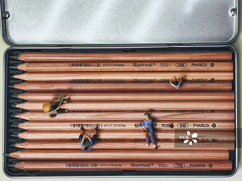 小人国的铅笔冒险图片素材