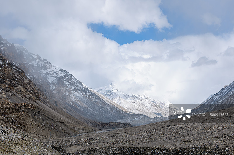 珠穆朗玛峰云海图片素材