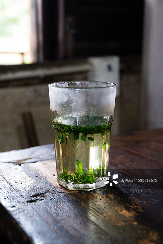 浙江湖州荻港古镇特色桑叶茶图片素材