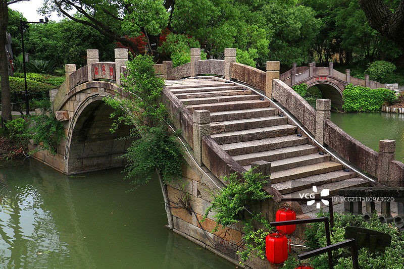 翠影双桥共一色图片素材