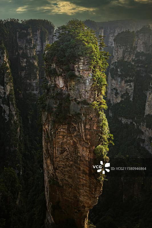 一柱擎天图片素材