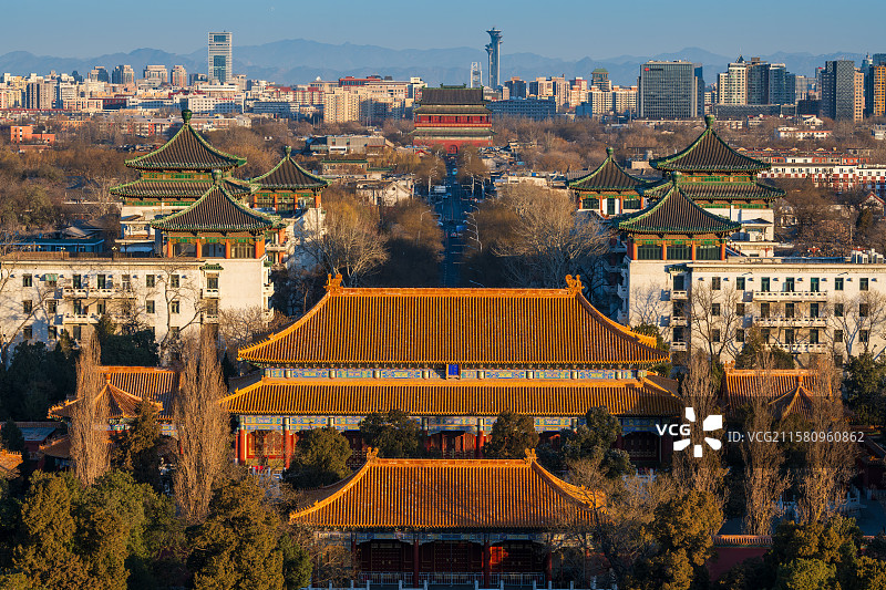 亚洲中国首都北京市中轴线故宫博物院紫禁城景山公园寿皇殿鼓楼城市风光日景图片素材
