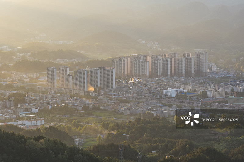 傍晚时分的利川城市风光图片素材