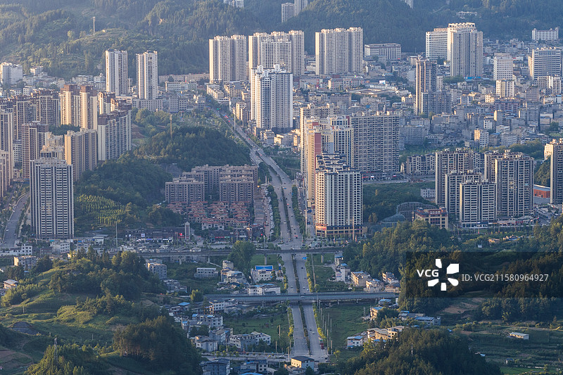 傍晚时分的利川城市风光图片素材