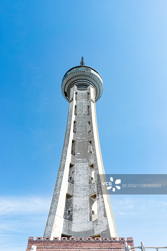 中国基建京台高速公路山东济南至泰安段交通部门建设中国高速公路一万公里纪念塔，户外白昼无人图像摄影图片素材