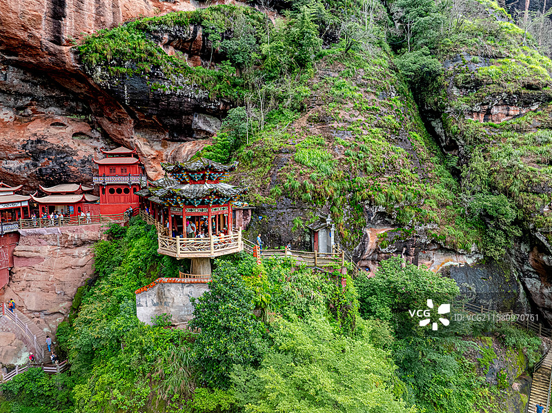 甘露岩寺 泰宁甘露寺 南方悬空寺 宋代古建筑 福建丹霞地貌蜂窝状风化岩洞 三明市泰宁县大金湖景区图片素材