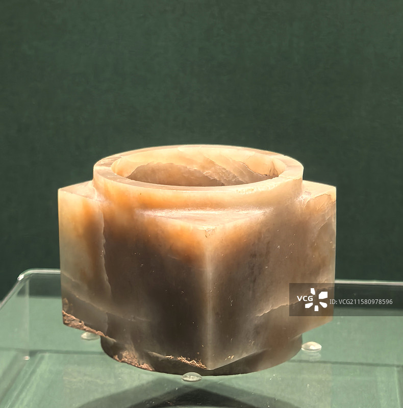 玉琮  齐家文化（约公元前2200年﹣前1600年） 宁夏固原市彭阳县博物馆藏图片素材