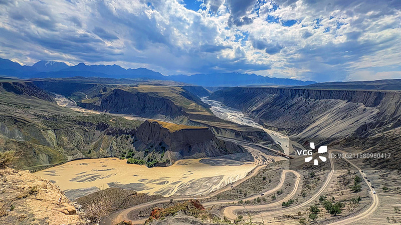 大峡谷，汽车广告背景图，峡谷图片素材