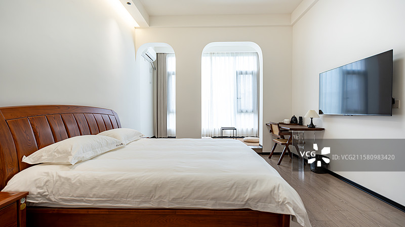 民宿酒店内部的床图片素材