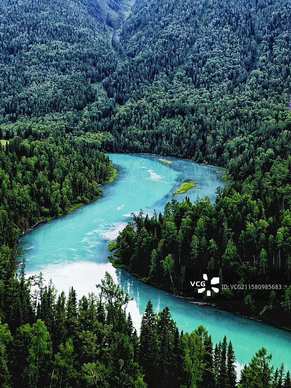 喀纳斯月亮湖景色图片素材