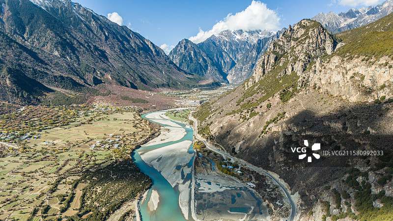 西藏那曲市嘉黎县尼屋乡风景图片素材