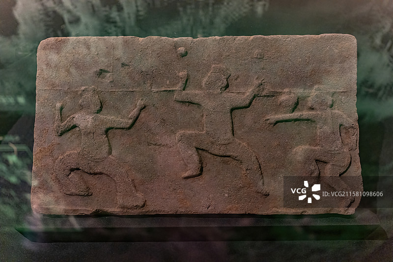 成都博物馆藏文物东汉杂技画像砖图片素材