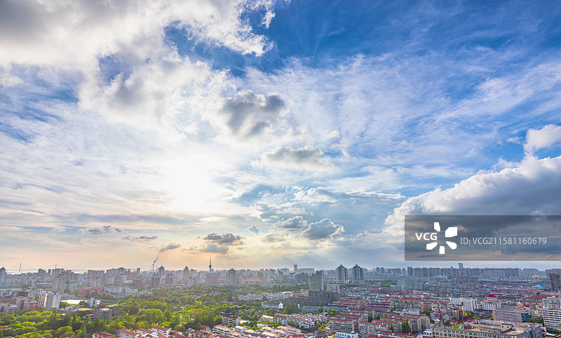 台风来临后的南通图片素材