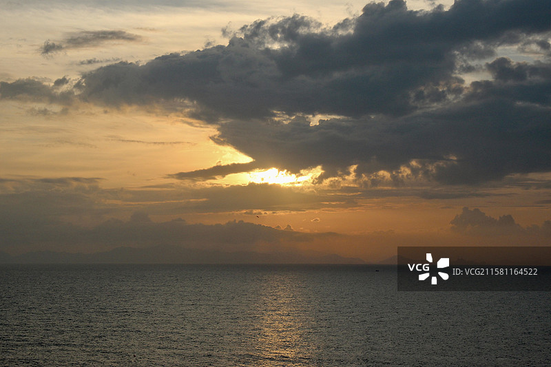 夏天霞浦北礵岛可门海边日落漫天云霞自然风景图片素材