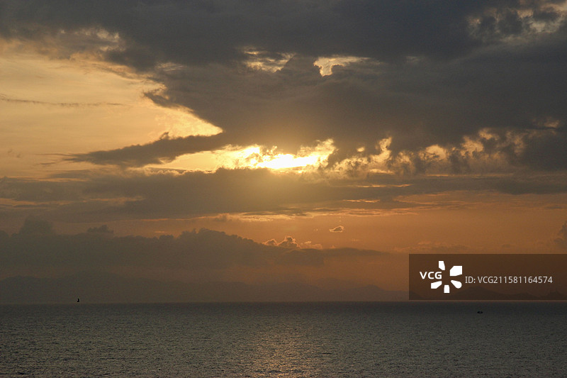 夏天霞浦北礵岛可门海边日落漫天云霞自然风景图片素材