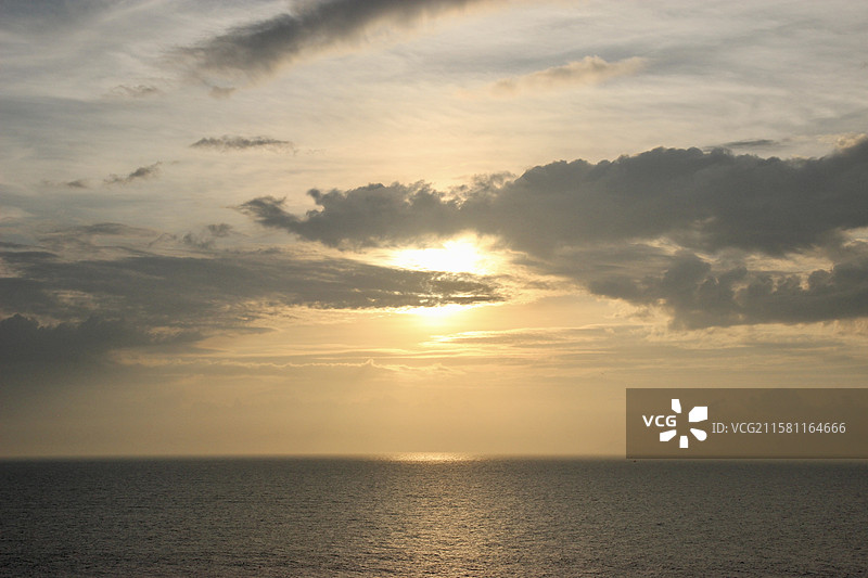 夏天霞浦北礵岛可门海边日落漫天云霞自然风景图片素材