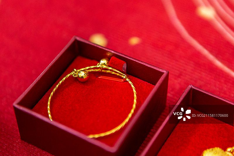 中国宝宝传统文化之周岁礼抓周图片素材