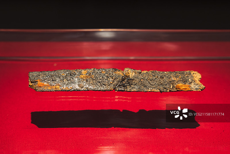 2009-2010年高陵出土，曹操高陵遗址博物馆藏——铁剑残块，东汉（公元25-220年）图片素材