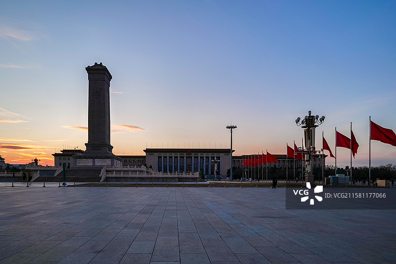 北京天安门广场-人民英雄纪念碑、人民大会堂夕阳美景图片素材