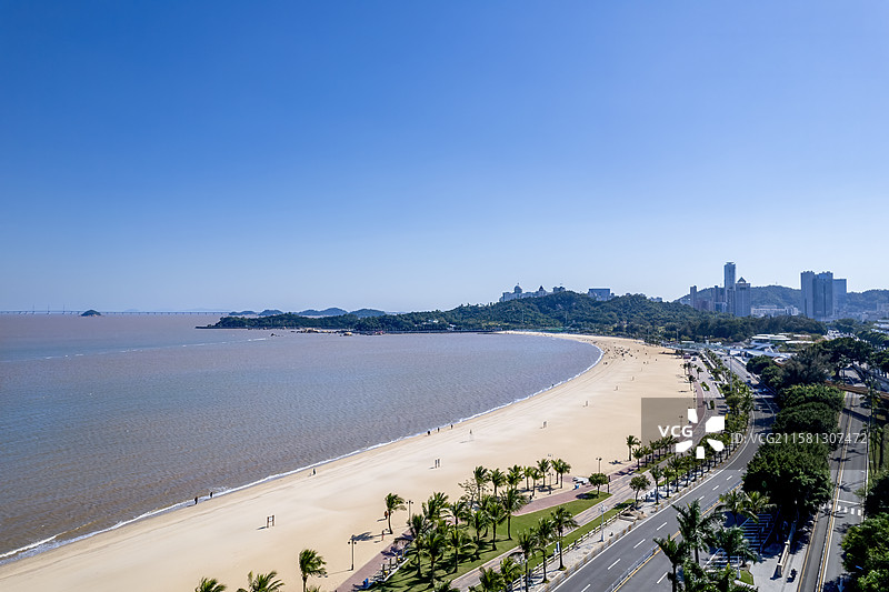 珠海香炉湾沙滩与情侣路的航拍视角景色图片素材