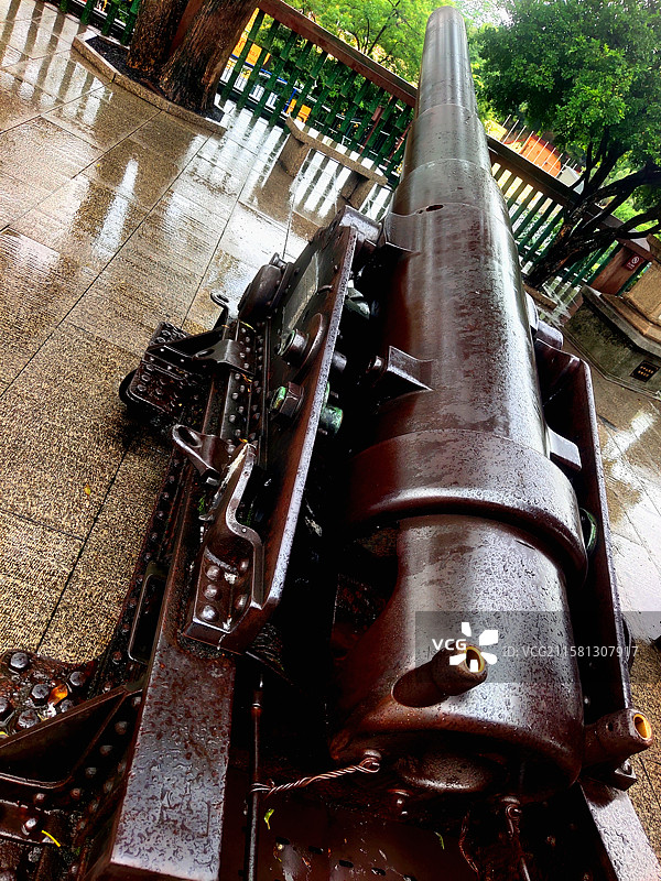 （德国克虏伯兵工厂生产）线膛后装开花炮、1867年铸造、古炮台、广州市博物馆（镇海楼）图片素材