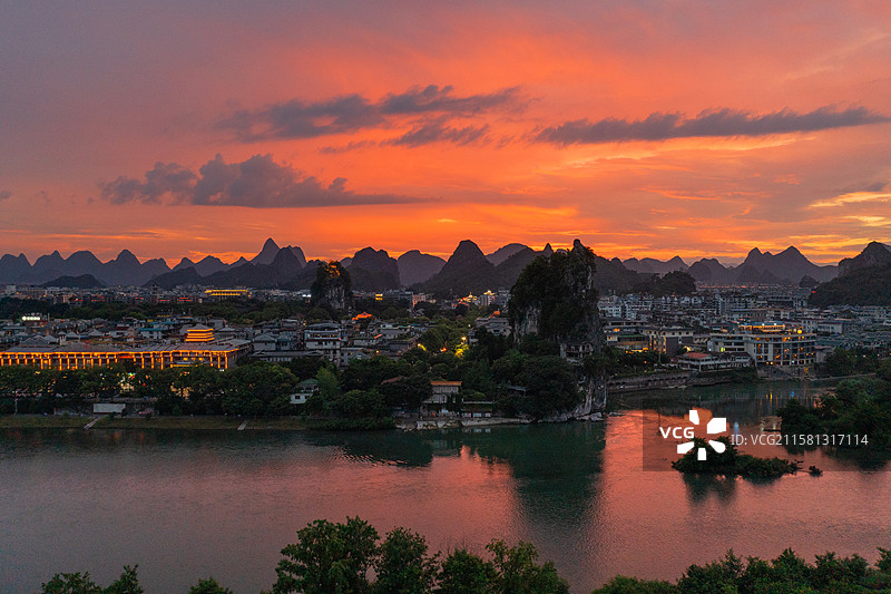 红霞漫天的伏波山图片素材
