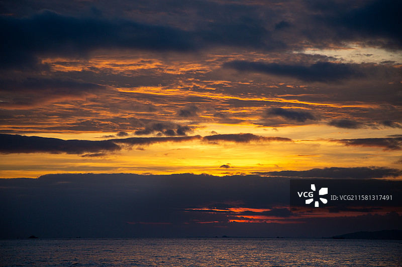 清晨厦门海边日出美丽朝霞图片素材