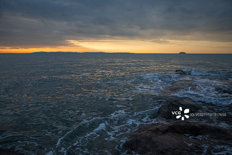 清晨厦门海边日出美丽朝霞图片素材