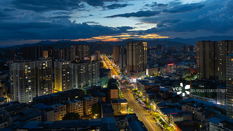 开江县新宁镇五路口夜景图片素材