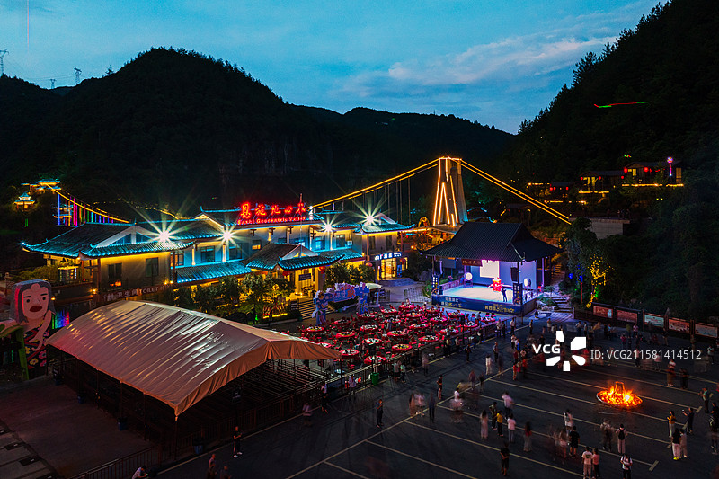 国家4A景区湖北恩施地心谷玻璃桥网红打卡点图片素材