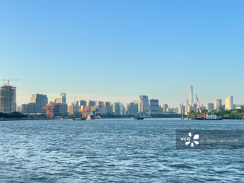 上海徐汇滨江西岸与上海陆家嘴三件套同框图片素材