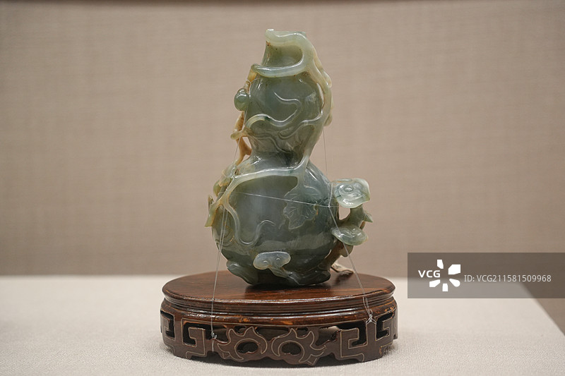 葫芦形玉瓶 清代池生春墓出土图片素材