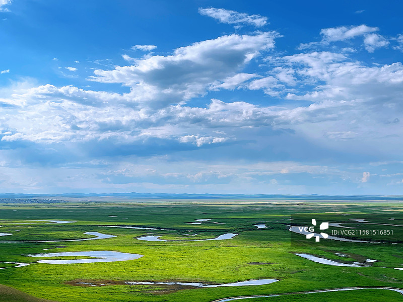 呼伦贝尔边境上的草原河流图片素材